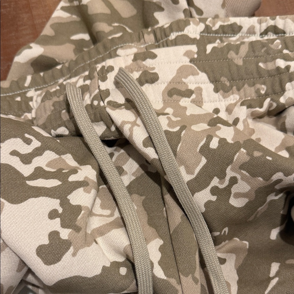 Under Armour Camouflage Jogger Pants - Picture 6 of 6